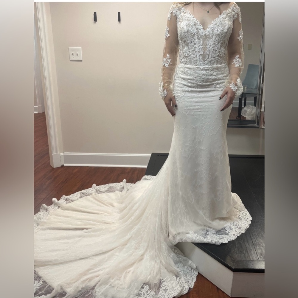 Lillian West Mermaid Long Sleeve Lace Bridal Gown (NWT Size 6)​​​